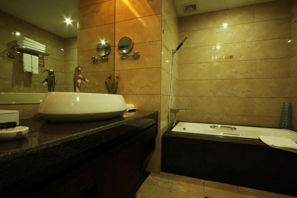 Xiongzhao Grand Hotel Weishan Dali (Yunnan) Habitación foto